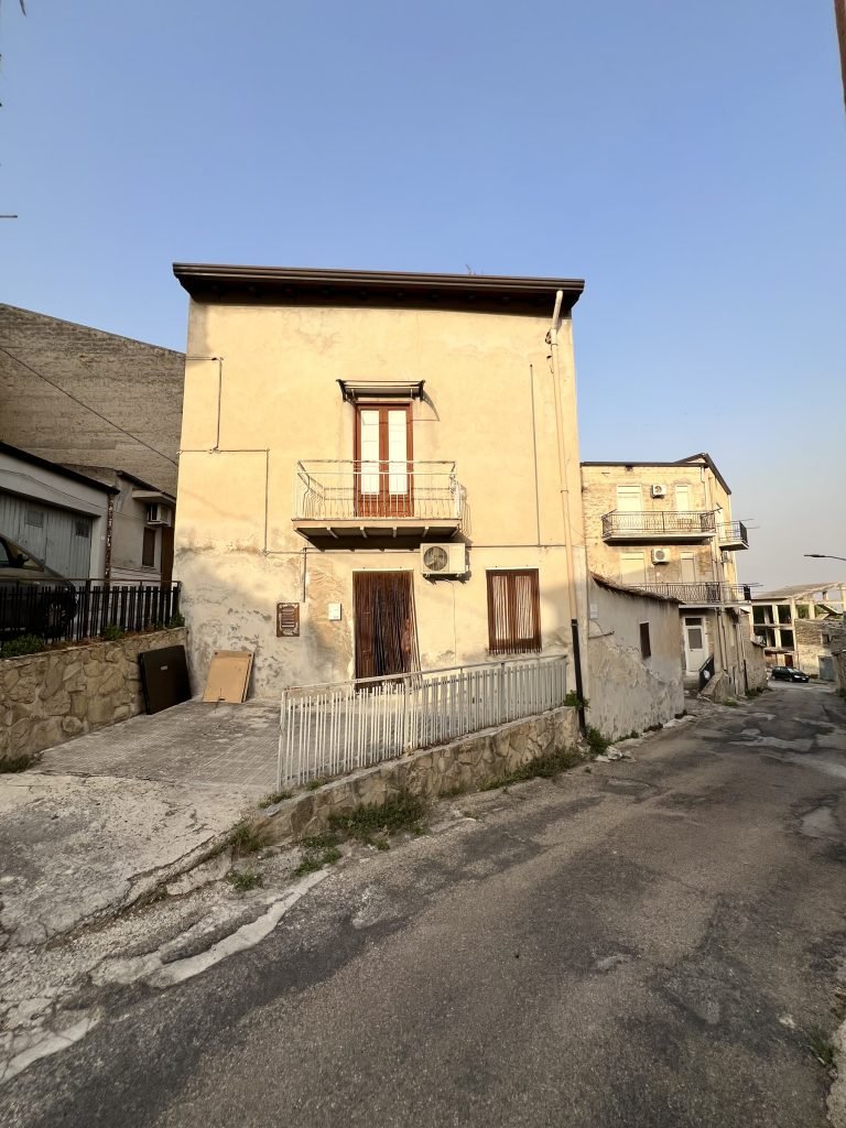 The Corner House, San Biagio Platani