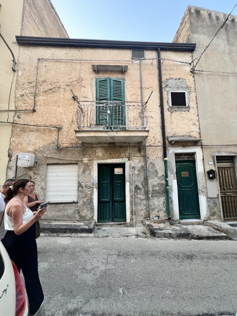 One Up, One Down, San Biagio Platani