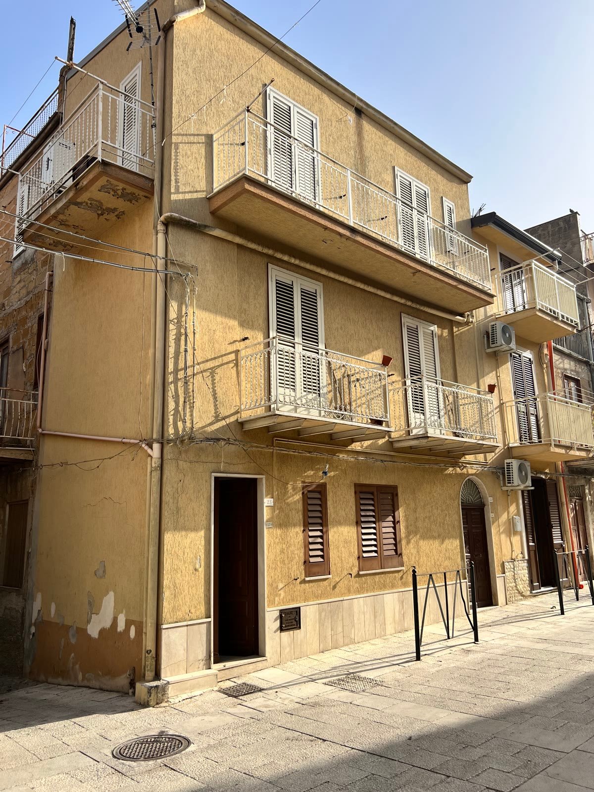 Three Townhouses on the Piazza